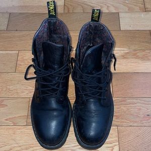 Black combat dr. Marten boots